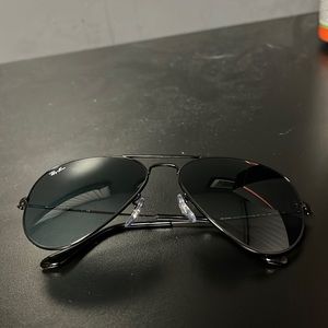 Ray-Ban Aviators. Blue-Gray Gradient lenses. Black Frames
